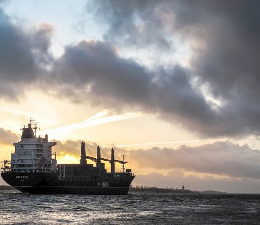 Norske skip skal ha null utslipp i 2100, sier Rederiforbundet