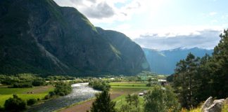 Lærdalselvi ble frisk med aluminiumskur