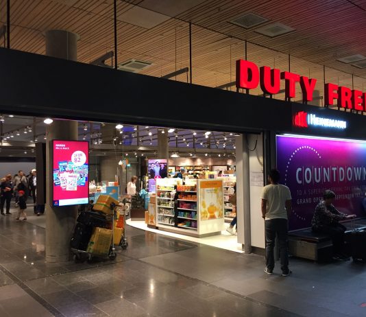 Ny rapport: Taxfree-avvikling vil gi utslippskutt fra flytrafikk