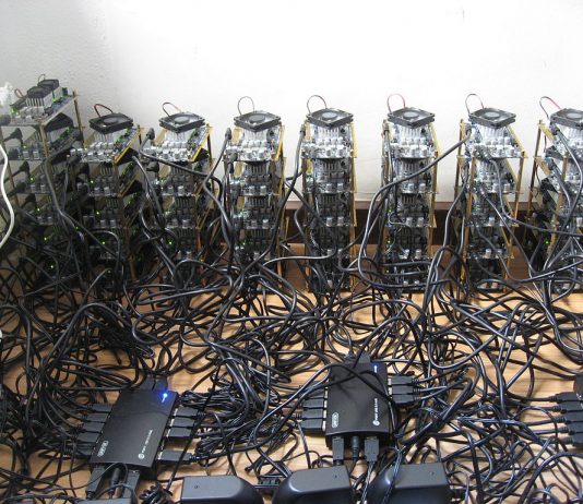Tesla-stunt viser Bitcoins kullsvarte bakside