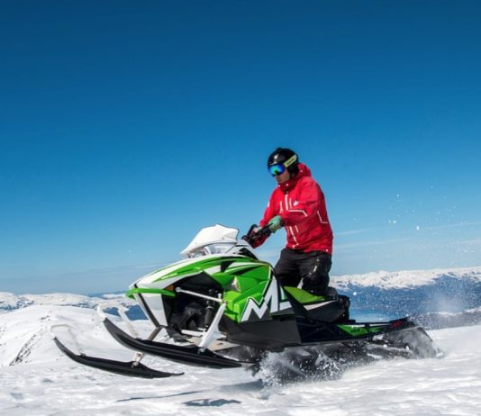7 av 10 ønsker bedre kontroll med snøscooterkjøring i naturen