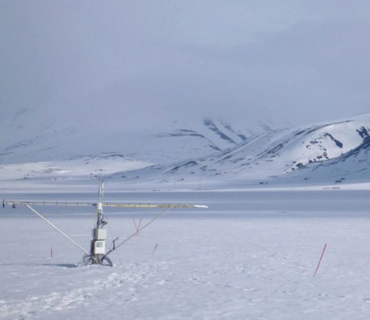 I Arktis kan CO2-utslipp om vinteren være (mye) større enn det planteveksten tar opp