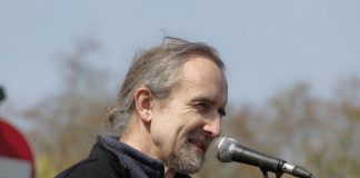 En av grunnleggerne av XR høster storm for Holocaust-uttalelse