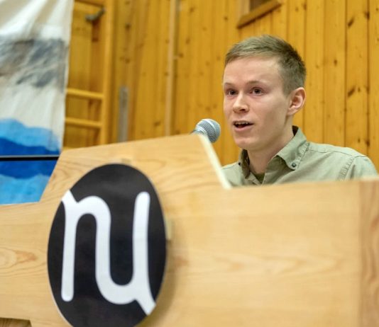 Eiterjords avgangstale: Iskanten er viktigaste sak nå, men lovar bråk om Repparfjord