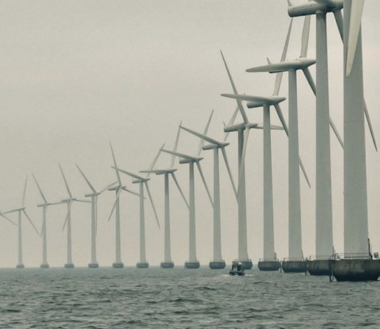 Rekordår: Danmark tok nesten halvparten av strømmen sin fra vind i 2019