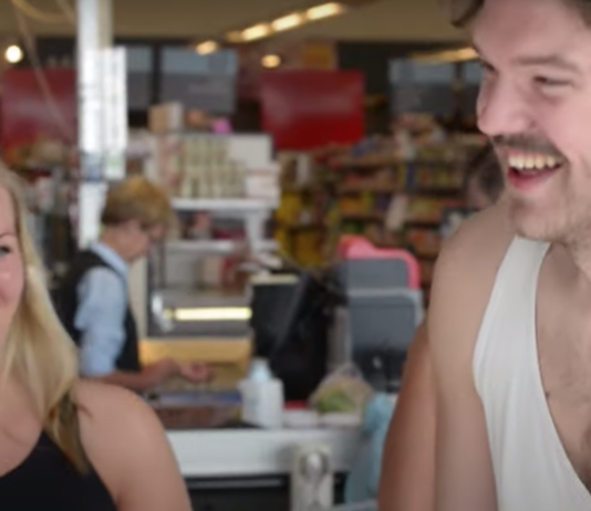 VIDEO: Se hvorfor folk kler av seg i post-i-butikk. Nå er Fretex omdømmevinner på klima