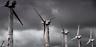 Michael Moore bommer grovt