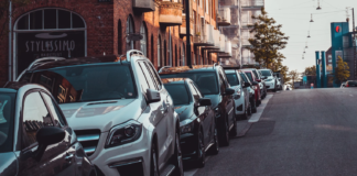 Dansk bank vil ikke lenger gi lån til kjøp av fossilbiler, kun elbiler