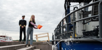 Pelikan II: Verdens første el-miljøbåt (i sitt slag) er døpt og klar til søppelfangst