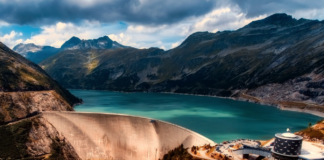 Hundrevis av demninger er planlagt i vernede områder rundt om på kloden