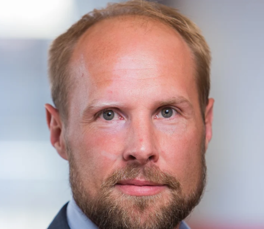 Frykter masseoppsigelser i olje- og gassektoren Bjørn Bjørnsen, Experis. Foto: Experis.