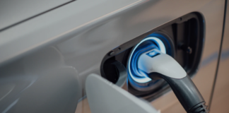 60 % av nybilsalget i september var elbiler – snittutslippet fra bil raser nedover