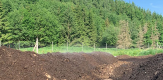 Plastrester fra matavfallinnsamlingen havner på jordene – forskere leter etter løsninger