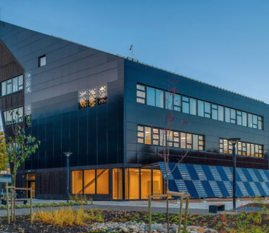 Dette huset i Trondheim har 1400 sensorer og 17000 datapunkter. Her skal framtidas nullutslippsbygg utklekkes