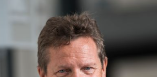 Tilbyr bankkort av resirkulert plast