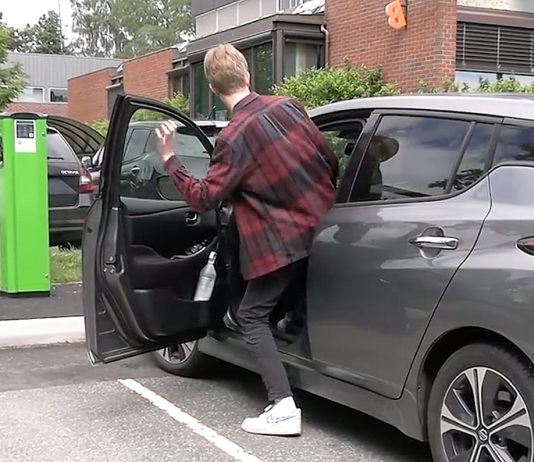 Elbildeling: Kommuneansatte kjører om dagen, innbyggerne om kvelden