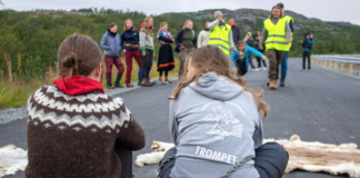 Repparfjord-aksjonistene: – Vi blir her til valget