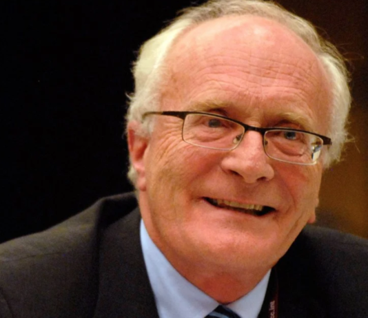 Harald Dovland blir utnevnt til Ridder av St. Olavs Orden