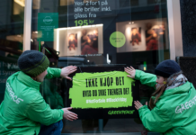 Greenpeace og Extinction Rebellion trollet Black Friday