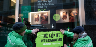 Greenpeace og Extinction Rebellion trollet Black Friday