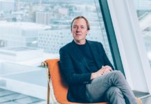 Arkitekten bak Paris-avtalen er i Oslo. Beskjeden til Norge er: – Sett sluttdato, andre land vil følge etter