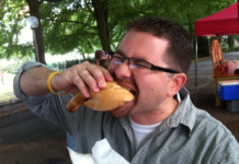 “Rødt kjøtt gjør deg til mer mann”: Kjøttindustrien bruker 7 myter i reklamen, ifølge studie