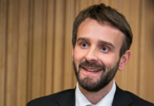 Næringsministeren varsler industriplan med mye krutt