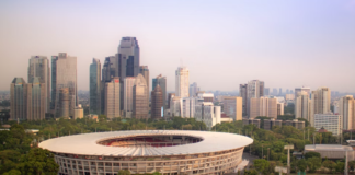 Indonesias regjering flytter fra et trafikkfylt, forurenset og synkende Jakarta