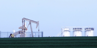 Los Angeles forbyr leting etter ny olje og gass, og faser ut eksisterende brønner