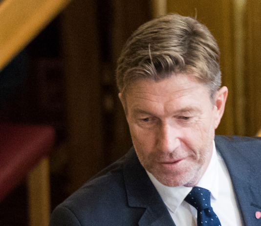 IEA-landene ber om økt olje- og gassproduksjon