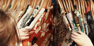 Gjenvinning av klær har liten miljøgevinst. Det må lages færre klær