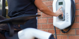 EU-vedtak som treffer Norge: Snart blir elbilladingen din enklere