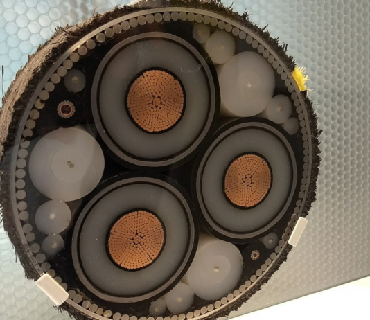 Hvem har ansvaret for strømkablene til Tyskland og England?