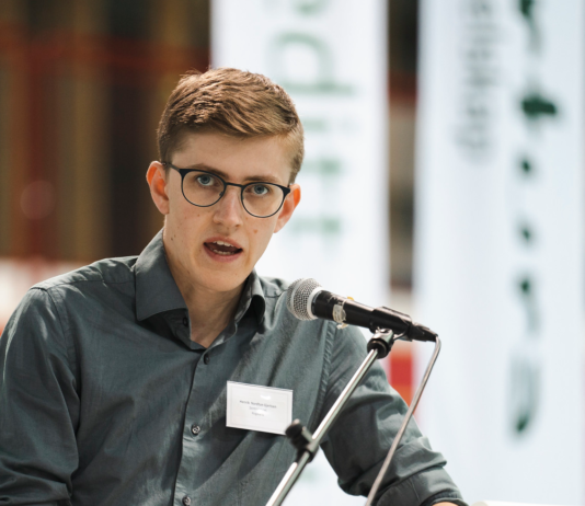 NBU-leder slår tilbake: – Kleveland kritiserer ungdom som gjør en forskjell, heller enn å drive saklig kritikk