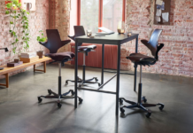 På Røros lages det kontorstoler av kasserte brøytestikker