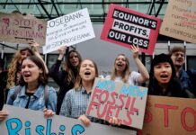 Greta Thunberg langet ut mot Norge i demonstrasjon i London