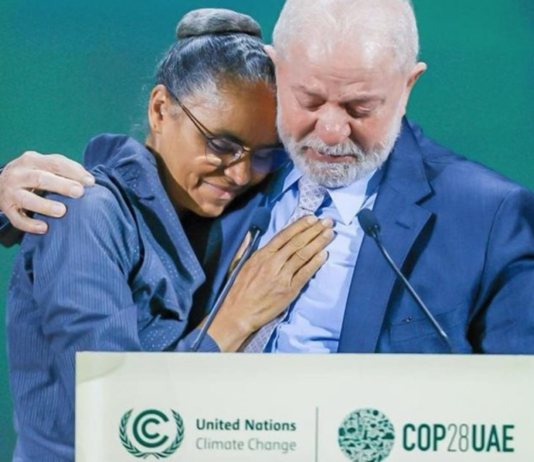 Beveget Lula talte til COP lørdag – tok klimaministeren med på scenen