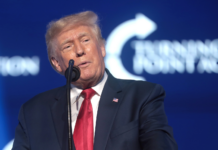 Trumps framgang uroer EU-topper Donald Trump, fotgrafert av Gage Skidmore. CC BY-SA 4.0 Deed | Attribution-ShareAlike 4.0 International.