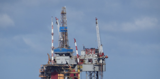 Studie: – Oljelobbyen har motarbeidet et grønt skifte i 50 år, og de holder på fortsatt Oljeplattform.