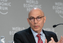 FNs menneskerettssjef roper varsku om dystopisk framtid Volker Türk.