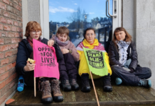 NÅ: Extinction Rebellion med Greta Thunberg krasjer utdelingen av nye oljelisenser