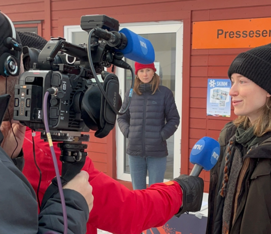 “Ski-VM drukner i regn – likevel reklamerer ski-VM for Equinor”