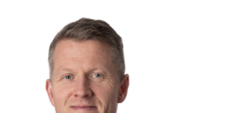 Sjefen for Sjøforsvaret bekymret – sender soldatene ut for å rydde søppel