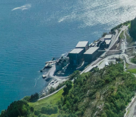 Staten ville hindre Førdefjord-søksmålet: – Sjokkerende og simpelt spill