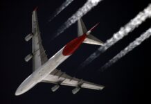 Antall flyreiser vil dobles fra nå til 2042 – klimamål er i fare