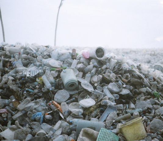 I Indonesia regner det mikroplast